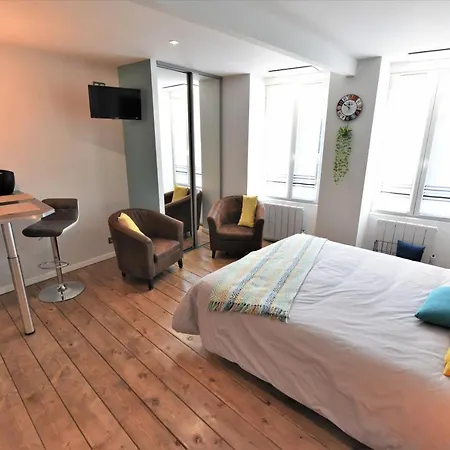 86 - Climatisation & Proche Centre-ville- 2 Personnes -