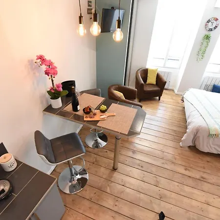 86 - Climatisation & Proche Centre-ville- 2 Personnes - Apartamento *
