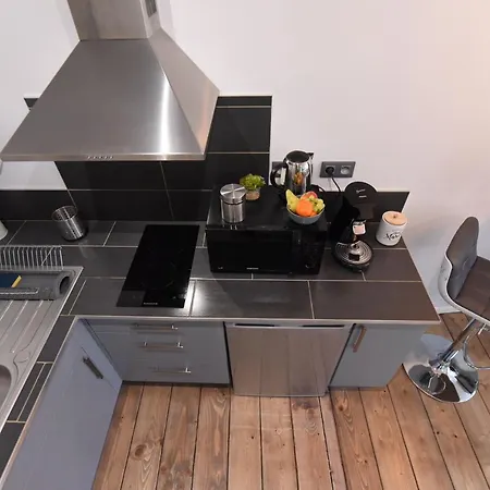 86 - Climatisation & Proche Centre-ville- 2 Personnes - Apartment *