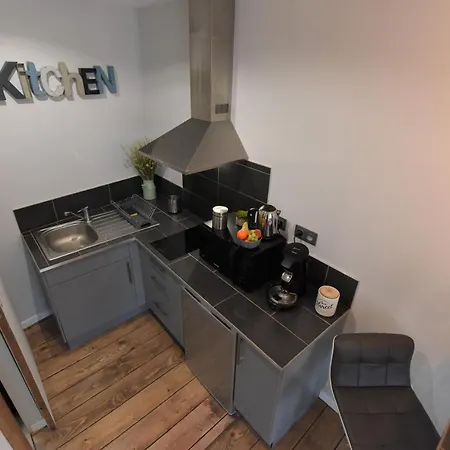 86 - Climatisation & Proche Centre-ville- 2 Personnes - Apartment *